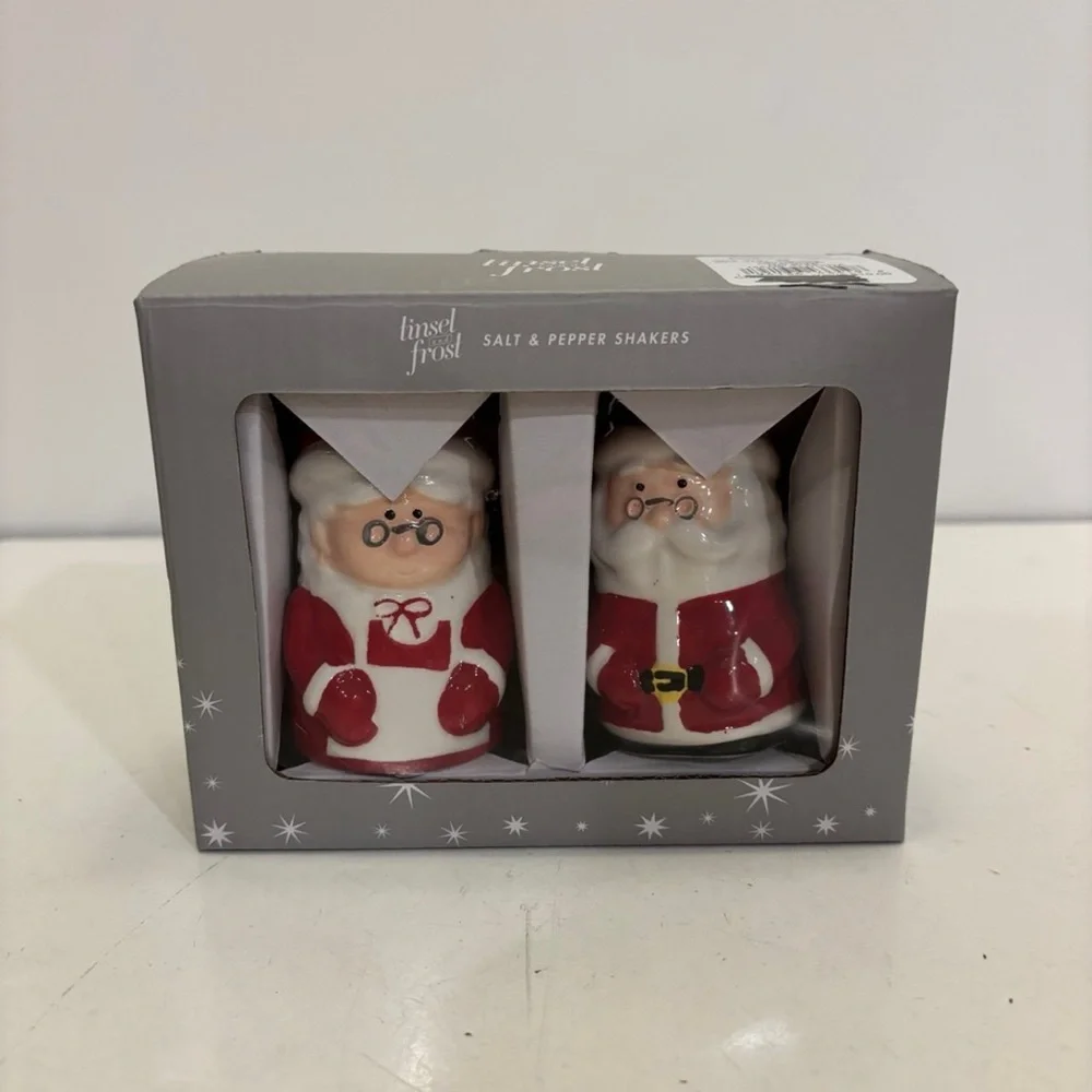 tinsel and frost sand set salt and pepper shakers with box